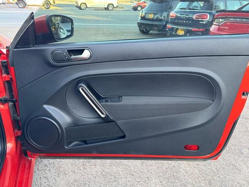 Used 2019 Volkswagen Beetle 2.0T S image 30