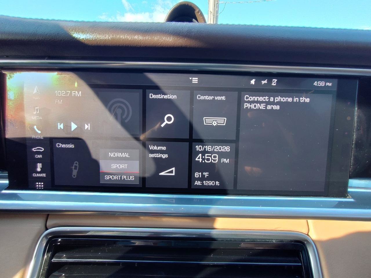 Used 2018 Porsche Panamera RWD image 36