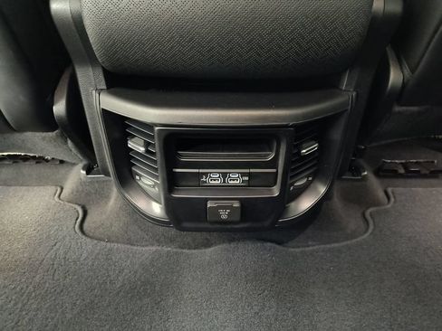 Used 2019 RAM 1500 Laramie AWD/4WD image 27