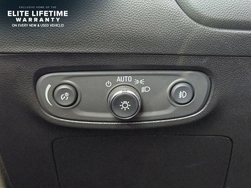 Used 2023 Buick Encore GX Essence w/ Experience Buick Package FWD image 20