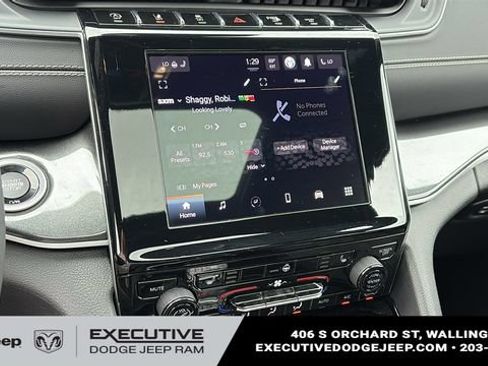 Used 2023 Jeep Grand Cherokee Altitude AWD/4WD image 16