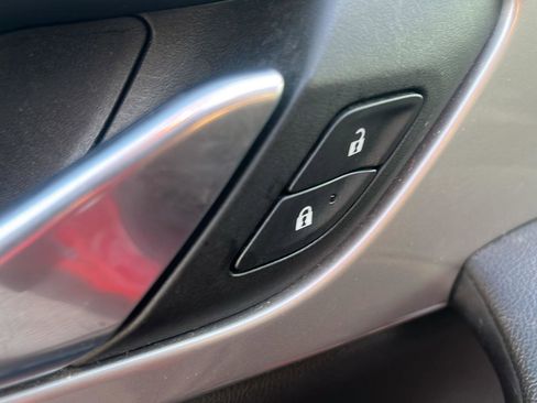 Used 2021 Chevrolet Blazer LT image 12