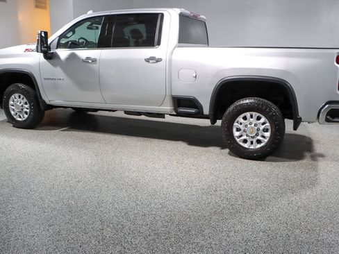 Used 2022 Chevrolet Silverado 2500 LTZ w/ Z71 Off-Road Package AWD/4WD image 10