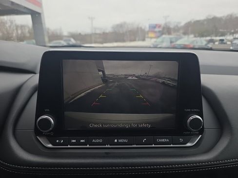 Certified 2024 Nissan Rogue S image 22