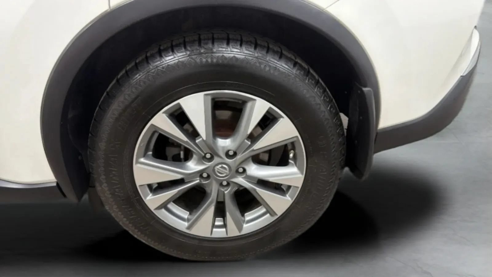 Used 2015 Nissan Murano S FWD image 28
