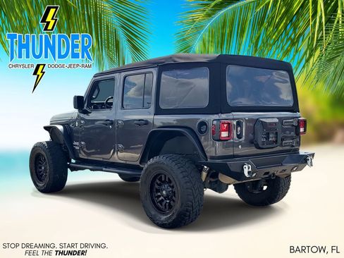 Used 2019 Jeep Wrangler Unlimited Sport S image 3