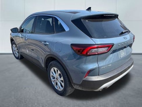 Used 2024 Ford Escape Active image 2