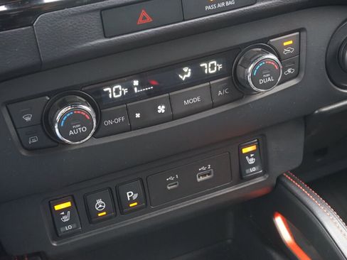 Used 2023 Nissan Frontier PRO-4X w/ Pro Convenience Package image 18