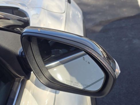 Used 2023 Kia Seltos S image 7