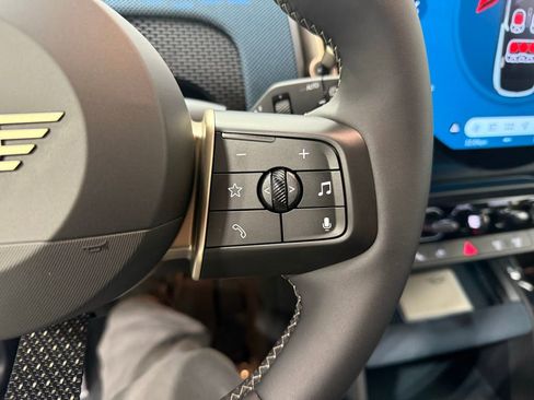 Certified 2025 MINI Cooper Countryman S w/ Comfort Package Max image 13