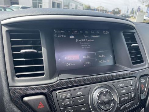 Used 2020 Nissan Pathfinder SL image 24