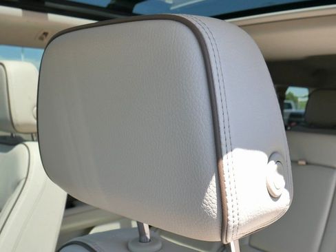 Used 2023 GMC Yukon XL Denali image 45