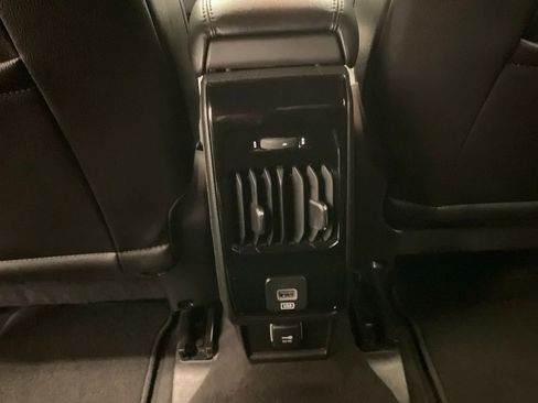 Used 2024 Jeep Compass Latitude image 34