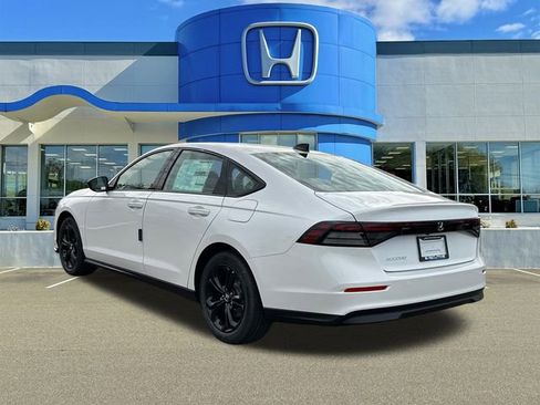 New 2025 Honda Accord SE image 4