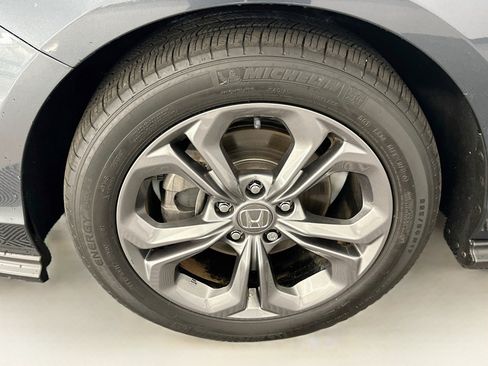 Used 2023 Honda Accord EX image 11