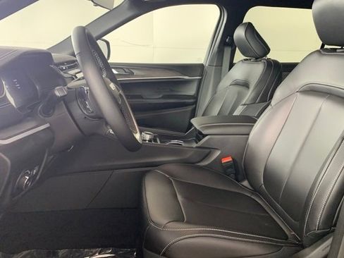 New 2025 Jeep Grand Cherokee L Limited image 11