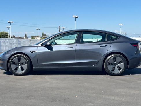 Used 2022 Tesla Model 3 Long Range AWD/4WD image 8
