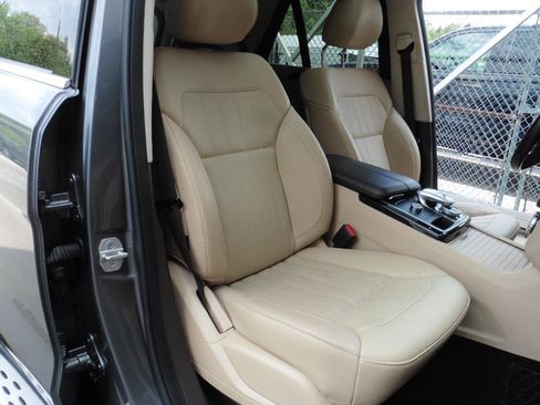 Used 2017 Mercedes-Benz GLE 350 w/ Premium 2 Package image 14