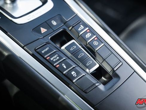 Used 2013 Porsche 911 Carrera 4S image 22