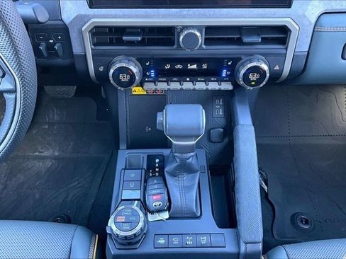 Used 2025 Toyota Tacoma 4x4 Double Cab Hybrid image 16