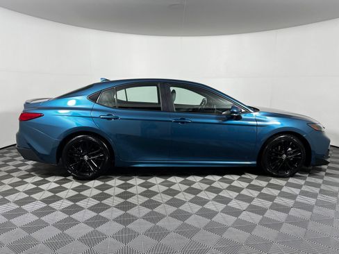 Certified 2025 Toyota Camry SE FWD image 4