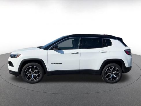 Used 2025 Jeep Compass Limited AWD/4WD image 8