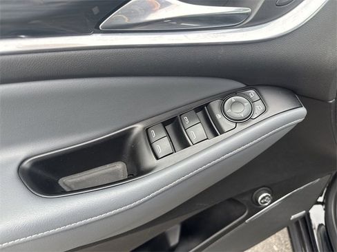 Used 2020 Buick Enclave Essence w/ Sound and Sites Package image 24