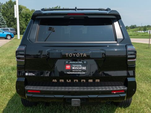 Used 2025 Toyota 4Runner TRD Sport Premium w/ Tow Technology Package AWD/4WD image 24