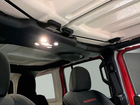 Used 2022 Jeep Wrangler Unlimited Rubicon w/ Xtreme Recon 35" Tire Package image 27