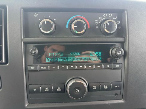 Used 2020 GMC Savana 2500 w/ Driver Convenience Package RWD image 19