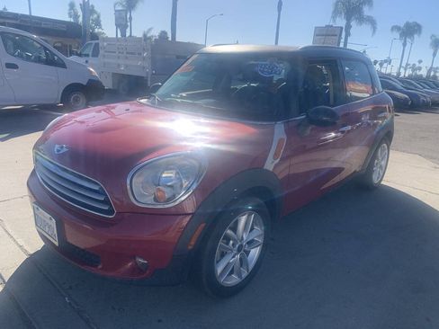 Used 2013 MINI Cooper Countryman FWD image 2