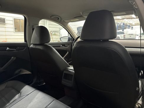 Used 2012 Volkswagen Passat 2.5 SE FWD image 29
