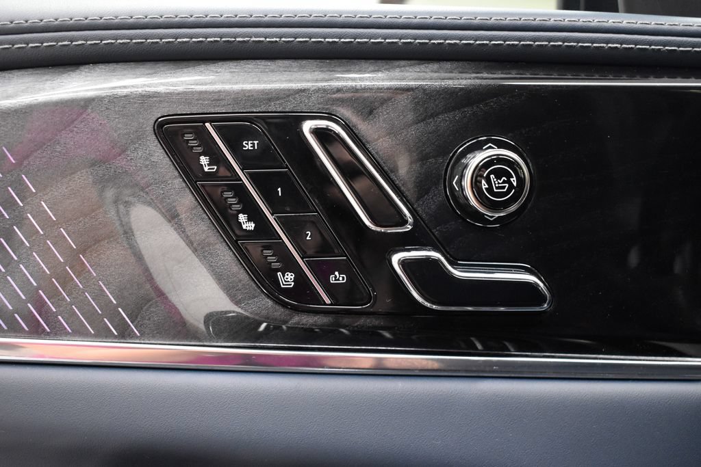 Used 2025 Cadillac Escalade IQ Luxury 2 w/ LPO, Premium Carpet Package AWD/4WD image 14