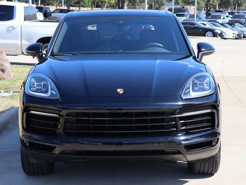 Used 2021 Porsche Cayenne image 3