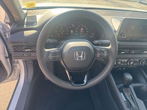 Used 2023 Honda Accord EX image 13