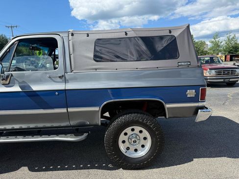 Used 1988 Chevrolet Blazer 4WD image 11
