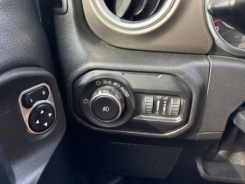 Used 2018 Jeep Wrangler Unlimited Rubicon image 7