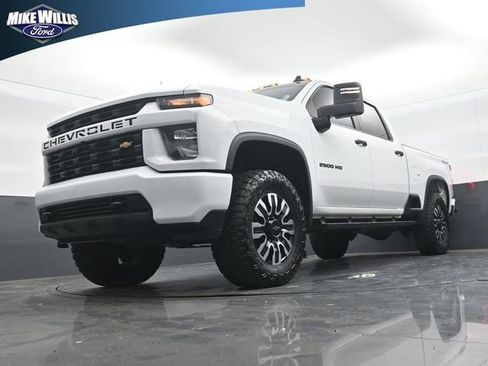 Used 2021 Chevrolet Silverado 2500 Custom w/ Custom Value Package AWD/4WD image 19