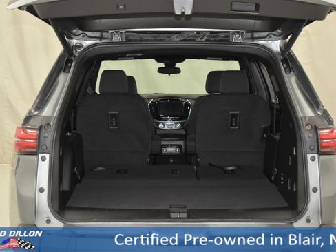 Used 2023 Chevrolet Traverse LT image 11