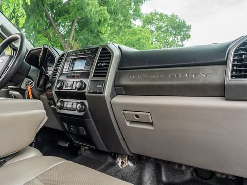 Used 2020 Ford F250 XL w/ Power Equipment Group AWD/4WD image 43