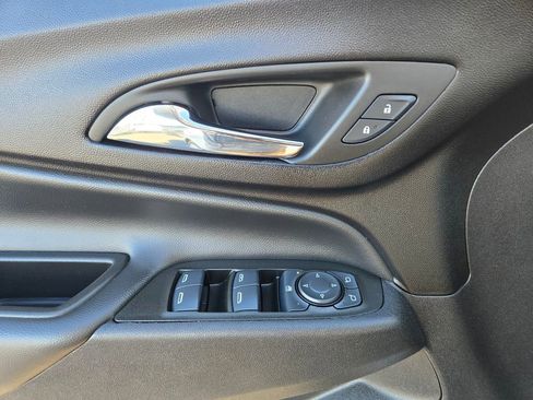 Used 2024 Chevrolet Equinox LT image 17