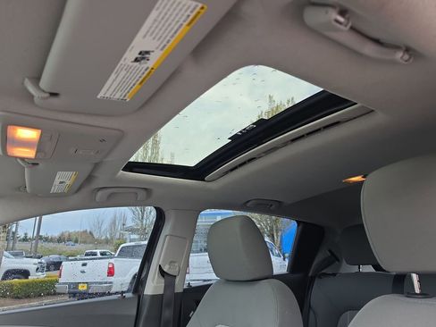 Used 2015 Chevrolet Sonic LT w/ Fun and Sun Package image 16