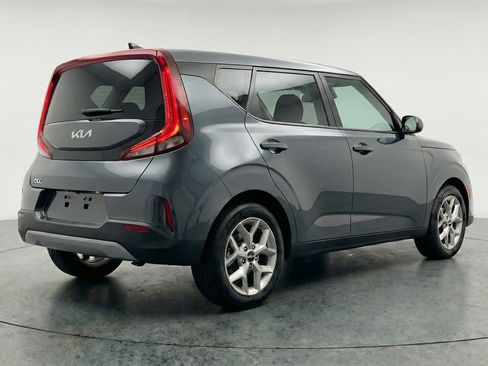 Used 2025 Kia Soul LX w/ LX Technology Package image 9