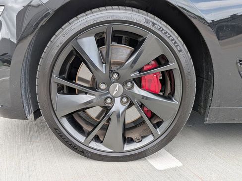 Used 2023 Genesis G70 3.3T w/ Sport Prestige Package image 9