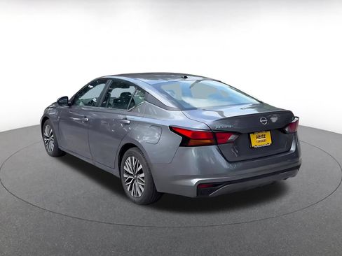 Used 2026 Nissan Altima 2.5 SV FWD image 11
