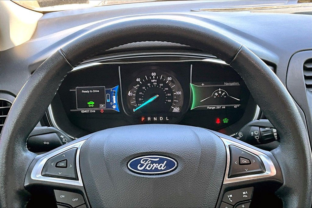 Used 2018 Ford Fusion Energi Titanium FWD image 13