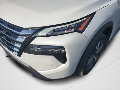 Used 2024 Nissan Rogue SL w/ SL Premium Package FWD image 26