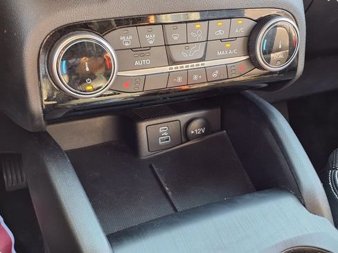 Certified 2022 Ford Escape Titanium AWD/4WD image 15
