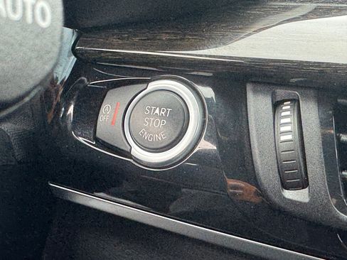 Used 2018 BMW X5 xDrive50i w/ M Sport Package image 34