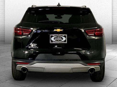 Used 2024 Chevrolet Blazer LT w/ Convenience Package FWD image 3